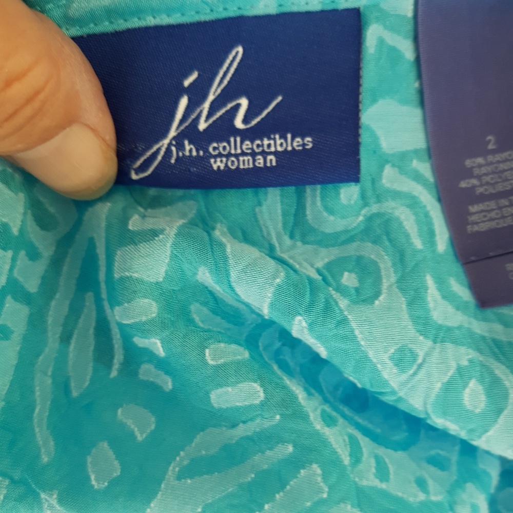 JH Collectibles Turquoise Plus size Blouse - Picture 2 of 8